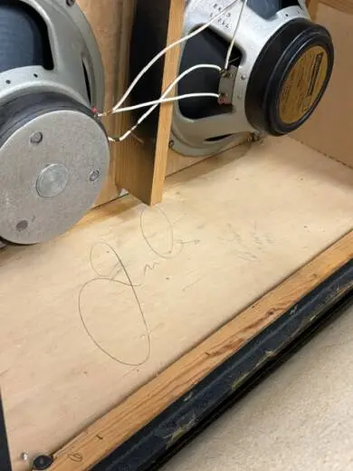 Marshall Black Back A Cab 2